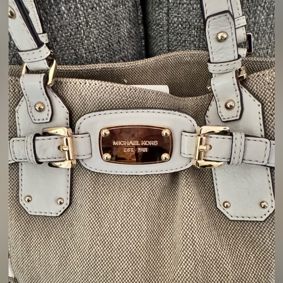 EUC Michael Kors Taupe Gansevoort
Shoulder Bag - Picture 12 of 12